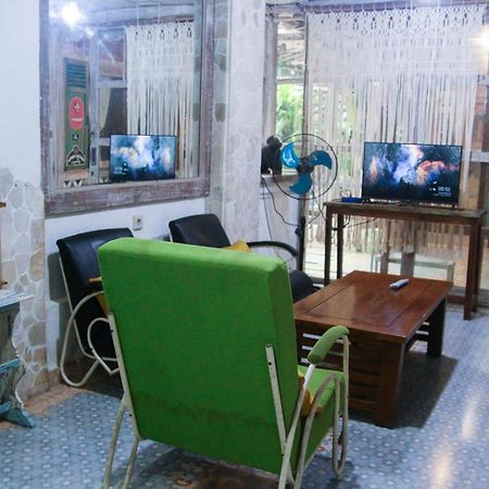 Budarno Homestay Kejayan Exterior foto