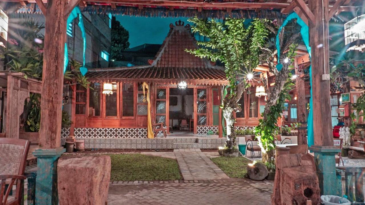 Budarno Homestay Kejayan Exterior foto